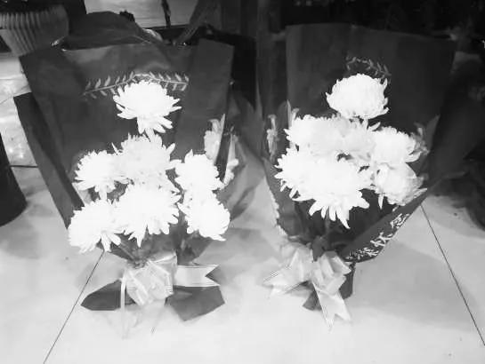 威海市开展清明节祭扫活动,别样清明一样情云上祭祀寄哀思