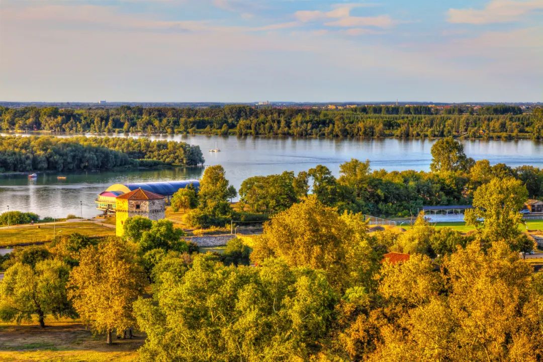 贝尔格莱德的幽灵,贝尔格莱德的幽灵电影高清完整版