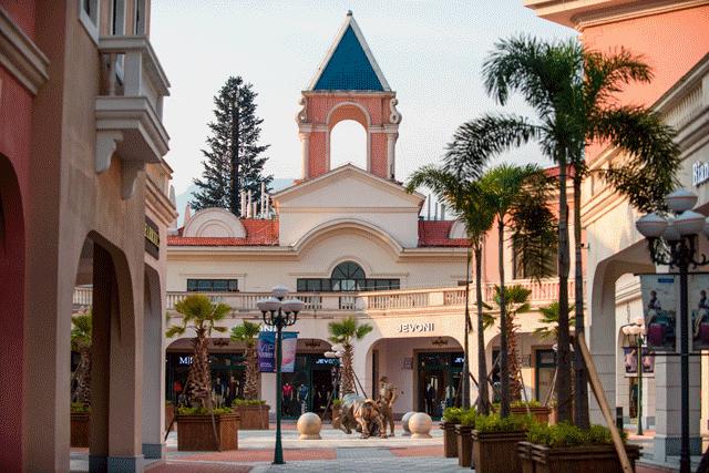 #曝光#福州一商场让车友疯狂买衣服，出手极其阔绰