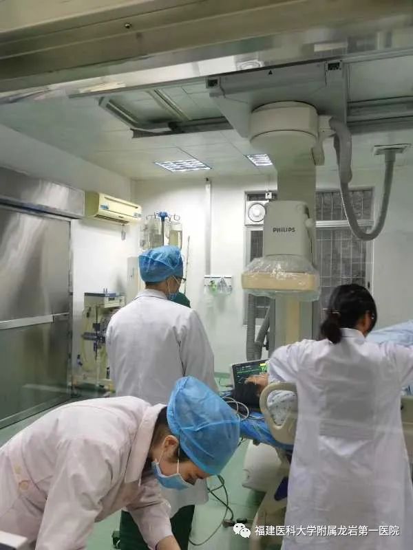 顺产6斤女宝宝生产过程痛不欲生,生完宝宝后大出血