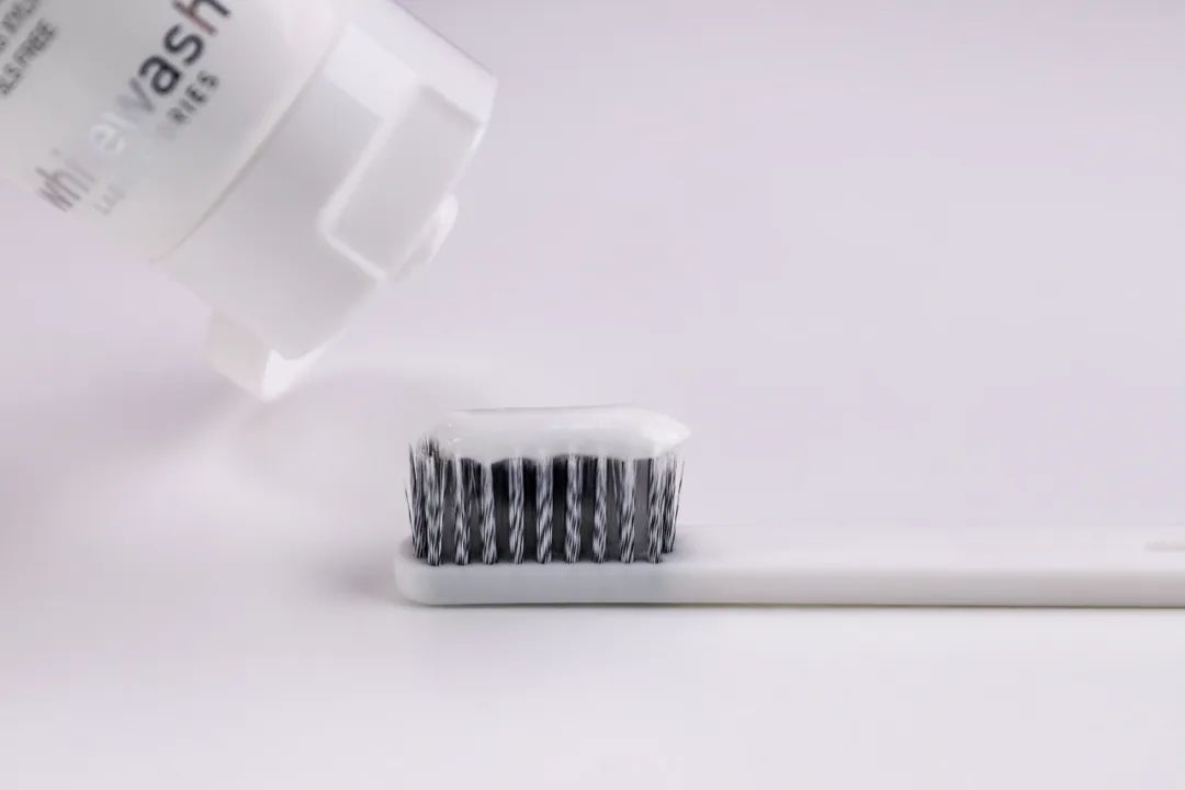 一款美白无敌的牙膏,美白黄牙烟渍最好的牙膏