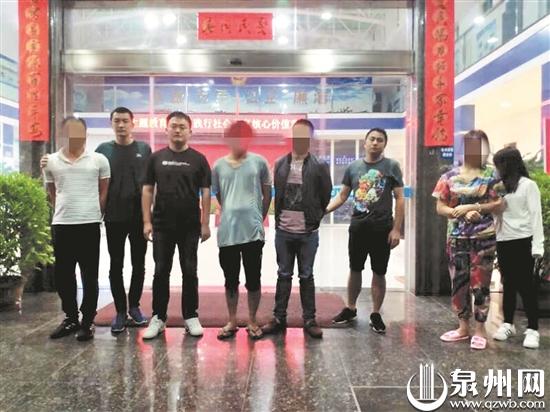 女子充当“卡佬”中转站非法帮人运卡数千张