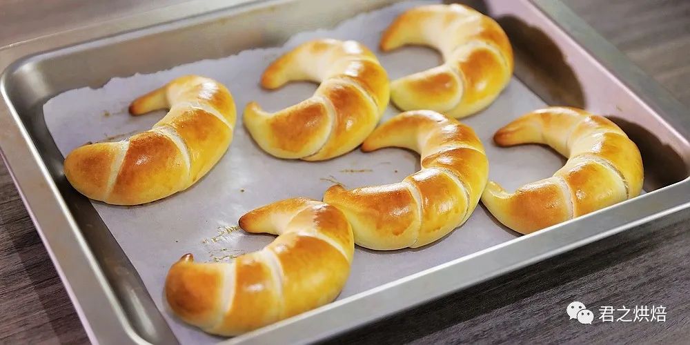 牛角面包怎么卷才好看,牛舌状面包怎么卷