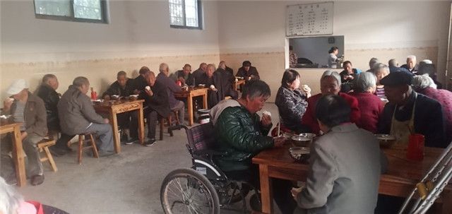 鍙楃伨缇や紬鍠滆縼鏂板眳,璐洶缇や紬鍠滆縼鏂板眳