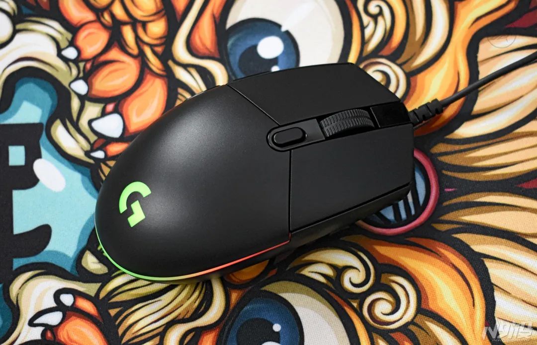 罗技g102鼠标哪个灯效好看,赛睿鼠标rval100和罗技g102