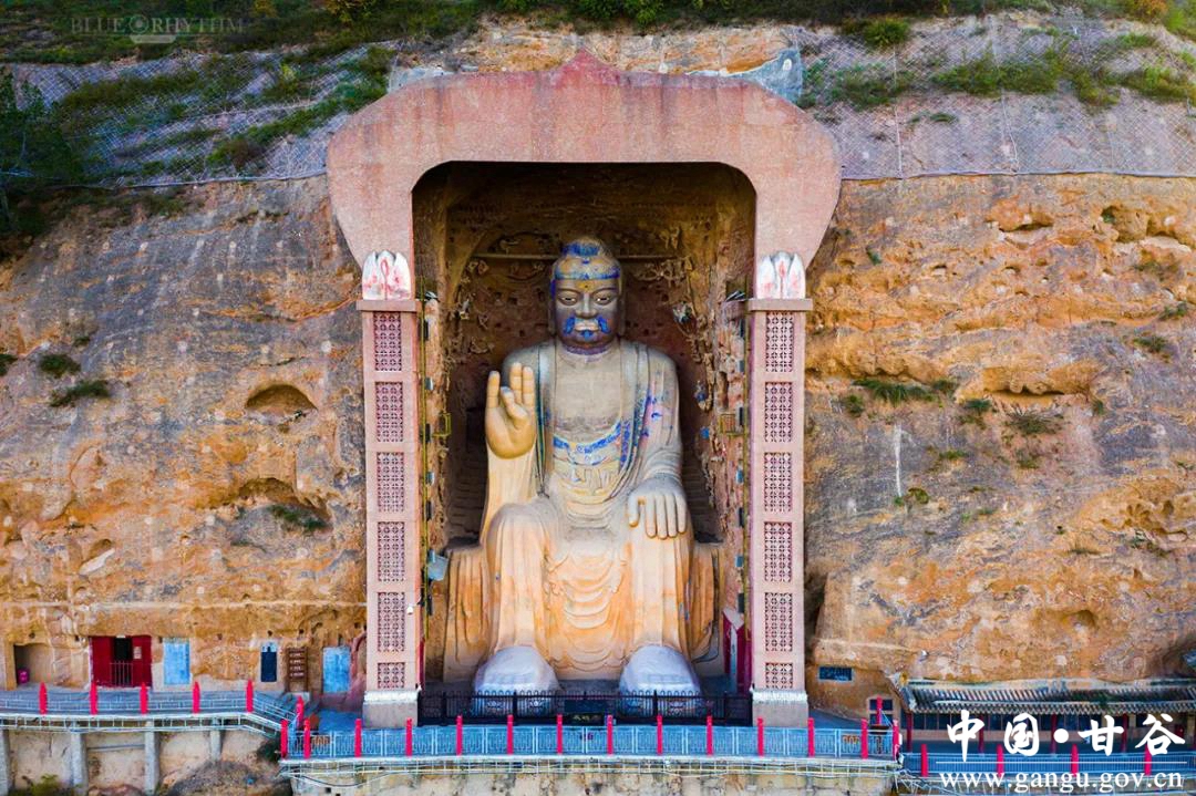 甘谷大像山世界之最,甘谷大像山镇全景