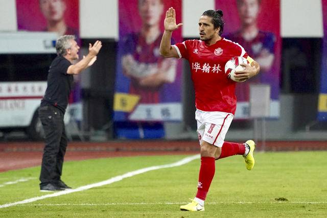 国足归化洛国富艾克森,国足归化球员最新消息