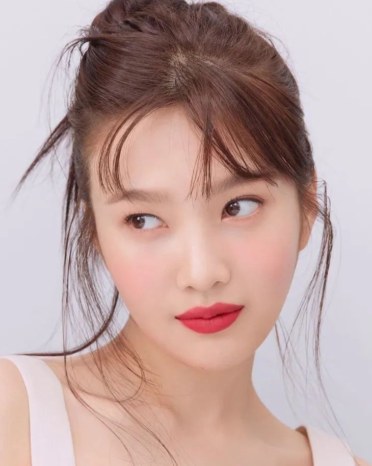 美人计|杨幂吃播了一个小时，口红都没掉色