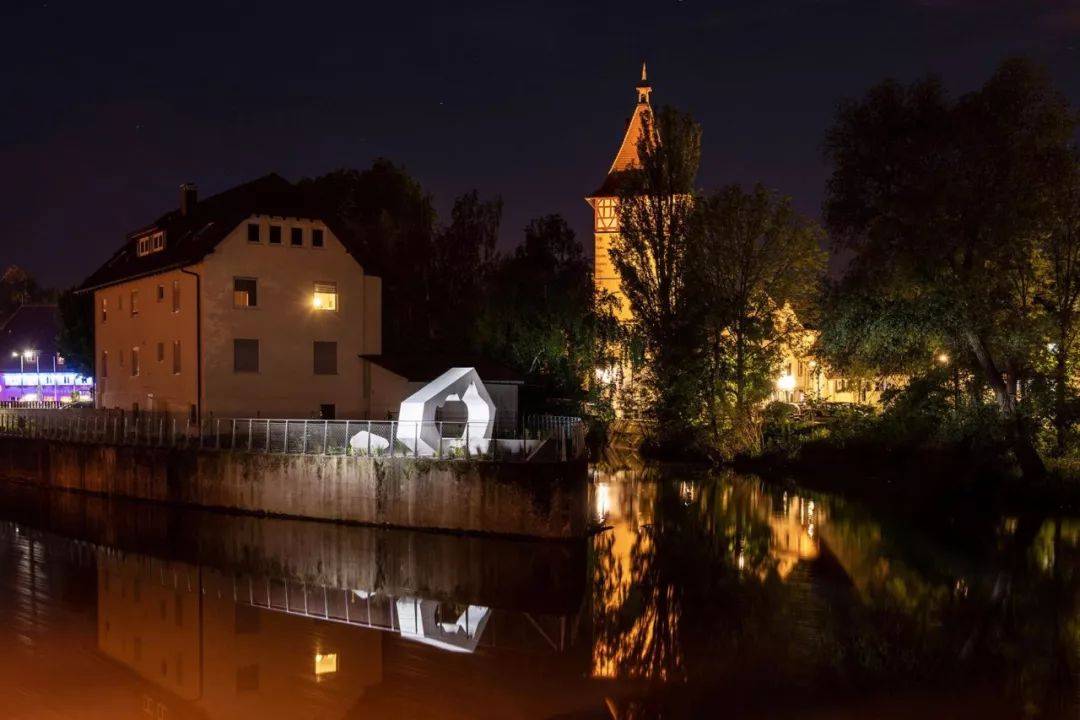 板凳奇葩设计,板凳上面的造型