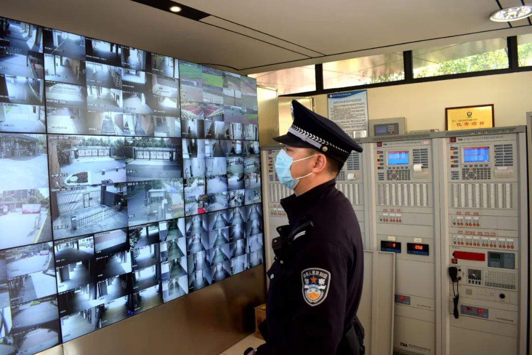 贺明清:坚守“疫”线不退缩,彰显温江好“警色”