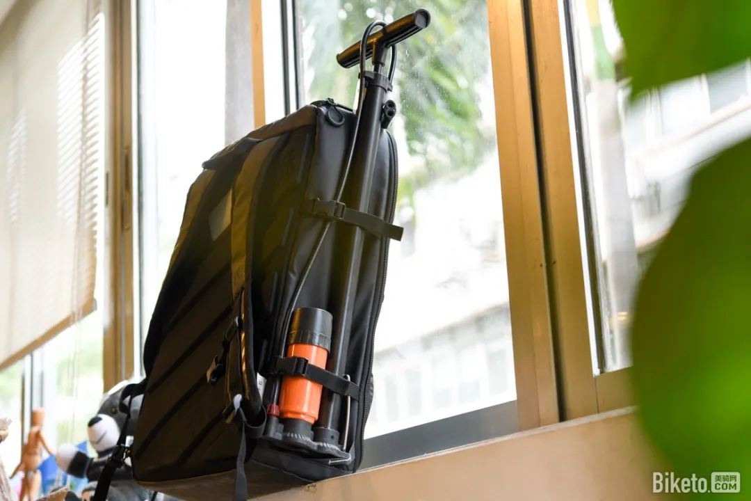 迪卡侬xc骑行背包,迪卡侬骑行背包推荐公路车