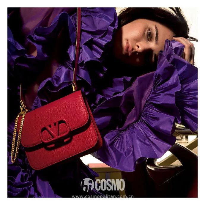 宋祖儿的包包里有什么,宋祖儿包包里面的东西