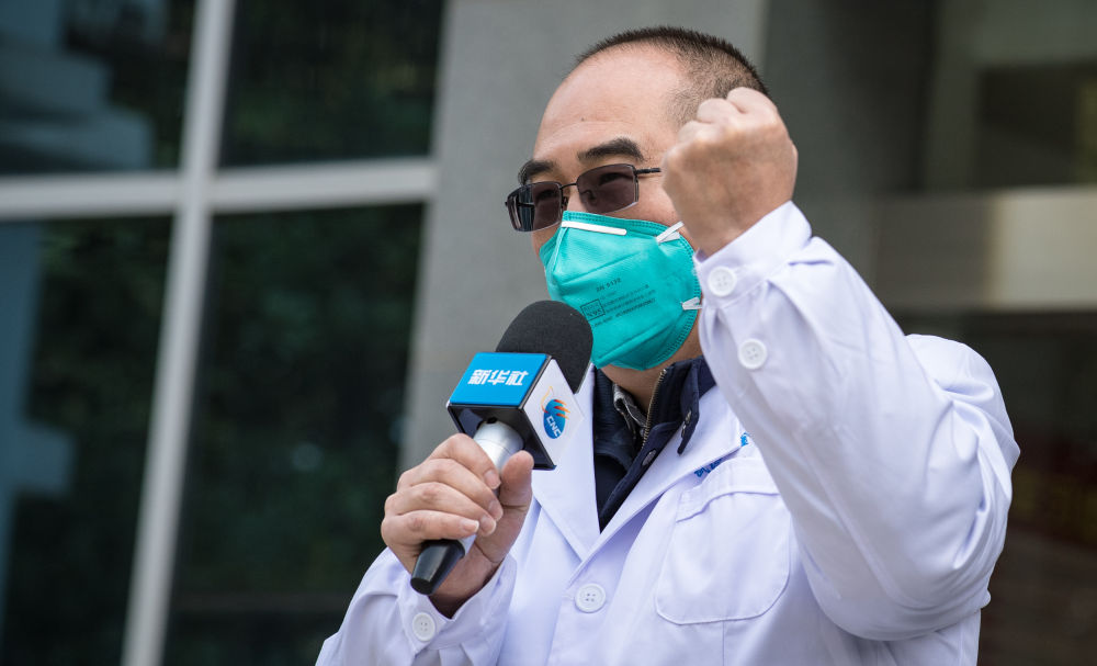 抗击疫情风雨无阻我们在行动,风雨无阻抗击疫情人人有责