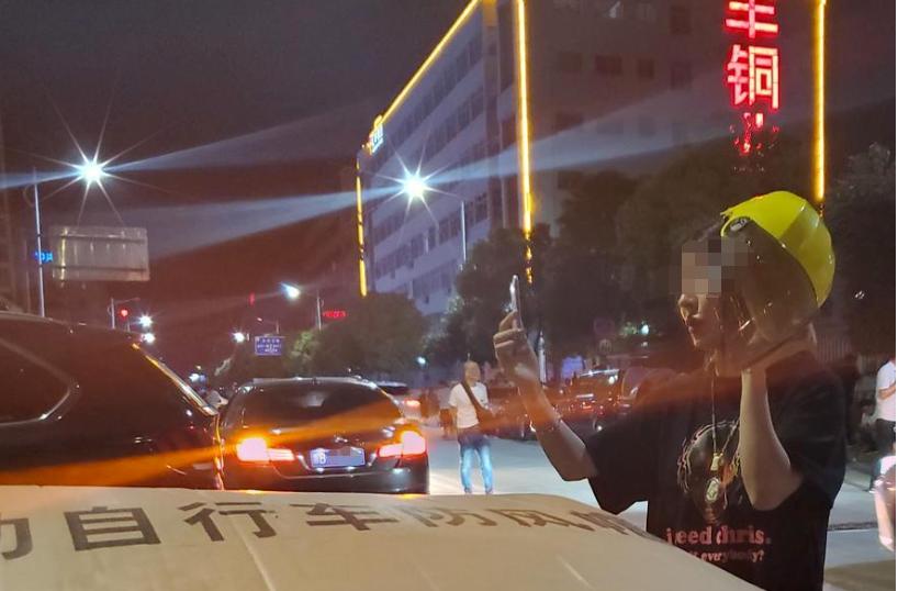 卖头盔赚100万,卖头盔一天赚1800万