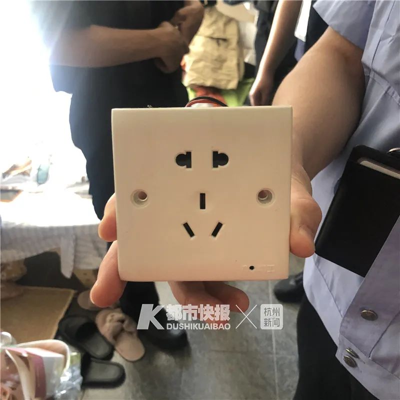 女子租客发现摄像头,女租客发现房间藏摄像头