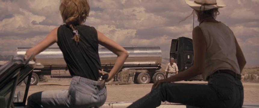 教科书般的公路片,看过的都对女主念念不忘