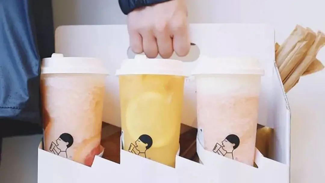 喜茶奈雪的茶再次大幅降价,奈雪的茶和喜茶星巴克