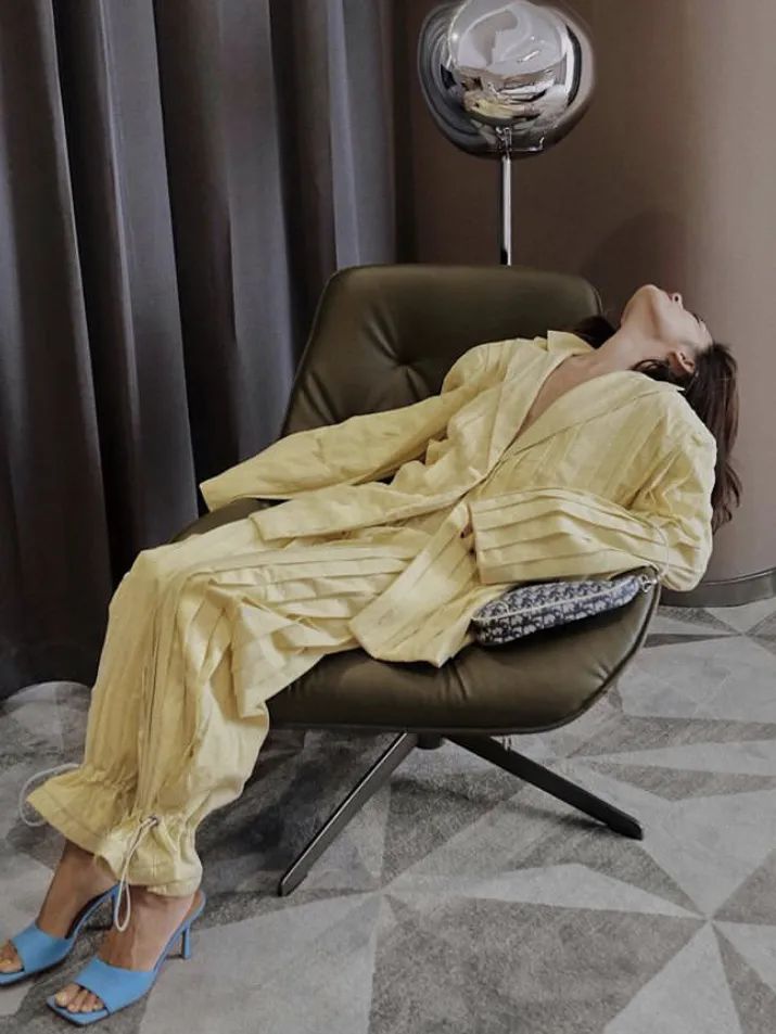 我终于等到了阔腿裤不再时髦的这一天…