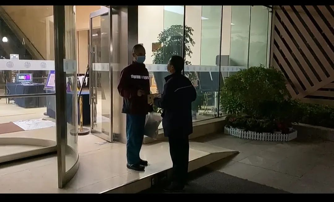 76天的谎言，一双40码运动鞋……看武汉公交青年的战疫故事