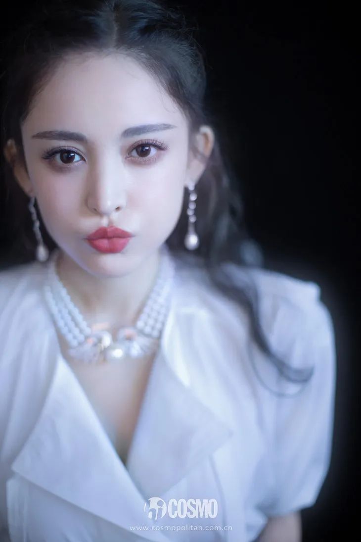 美人计|想看《喜欢你我也是》里的娜扎和王菊互换妆容