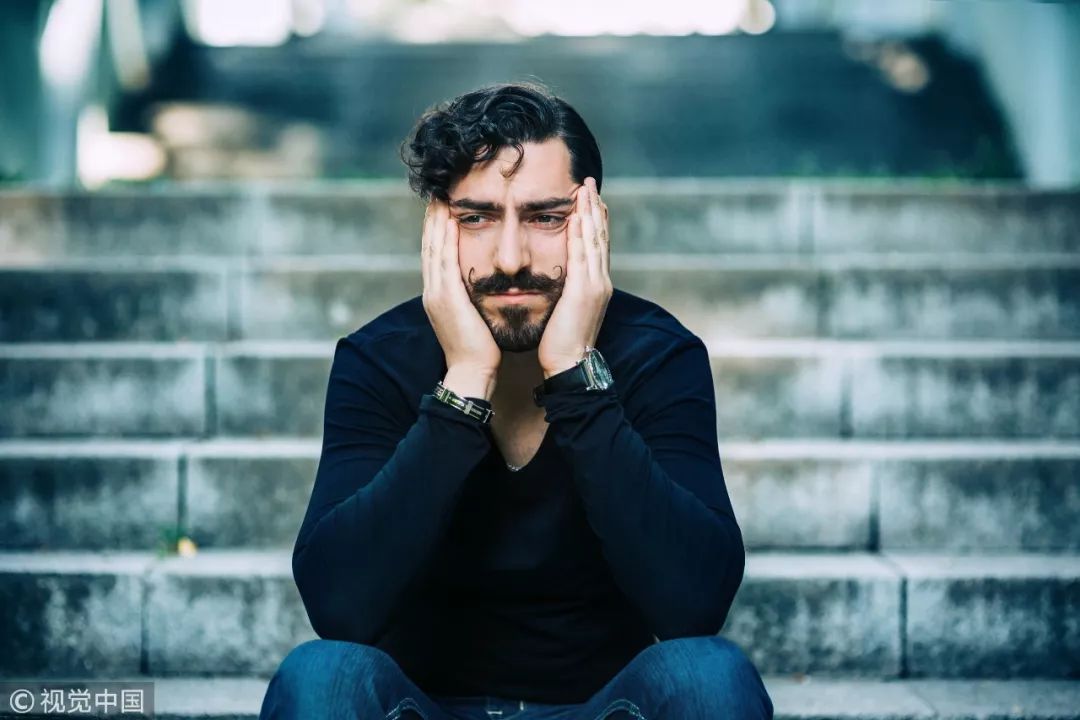 本来想用“{{”秀一波，结果却导致了内存溢出