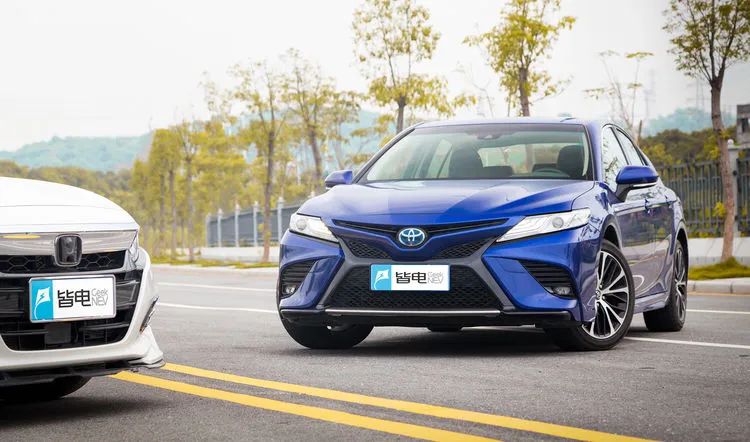 灵魂拷问：补贴6万，他真会把雅阁换成凯美瑞吗？