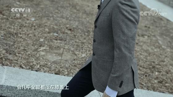 上下楼梯膝盖疼怎么锻炼好,上楼梯膝盖疼是怎么回事吃什么药