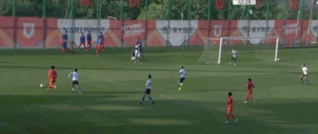 鲁能21岁新星连续闪耀热身赛,曾留洋巴西,在中甲历练