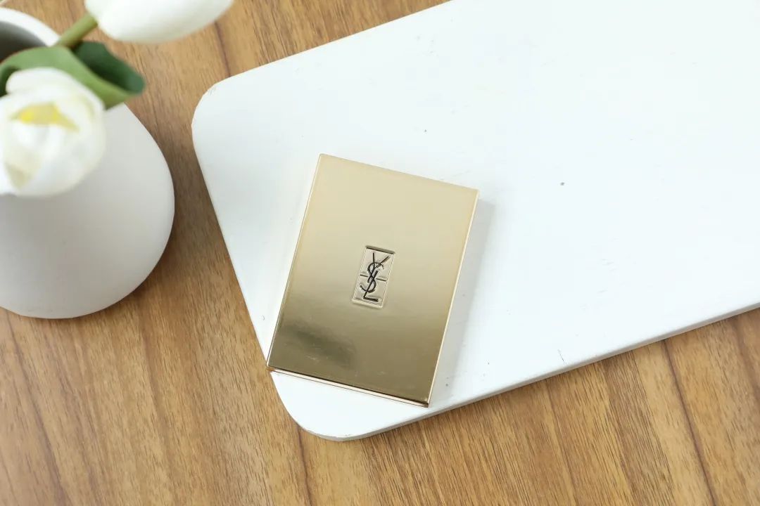 周雨彤泪沟神器,周雨彤的泪沟神器