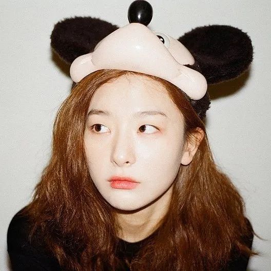 开完双眼皮为什么要往上看,开过的双眼皮可以再埋线吗