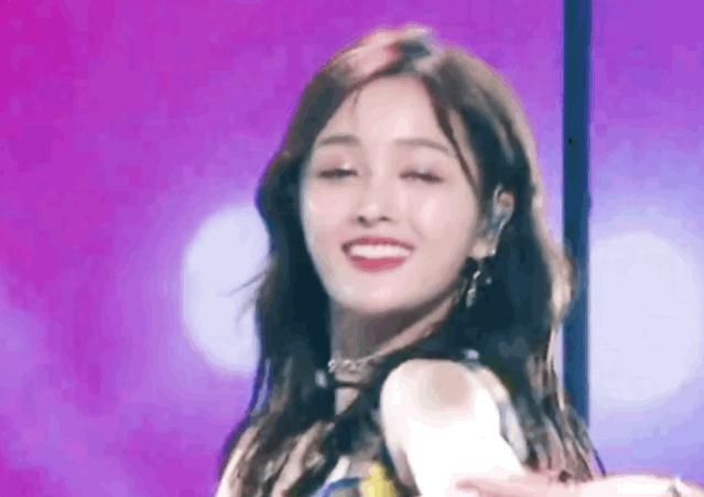 第一眼美女妆容可爱,第一眼美女惊艳妆容