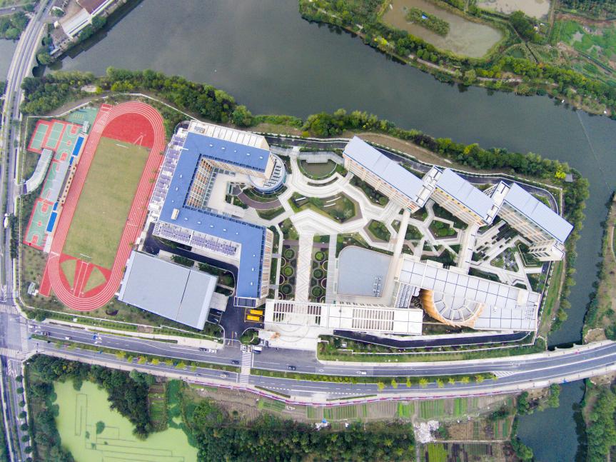 在学校骑自行车是什么体验,在学校骑摩托车是种什么样的体验