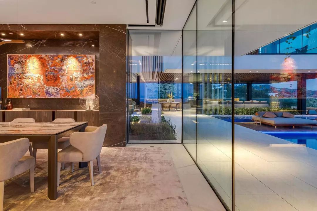 给大家介绍一下3000万的豪宅,价值10亿这样的豪宅你见过吗