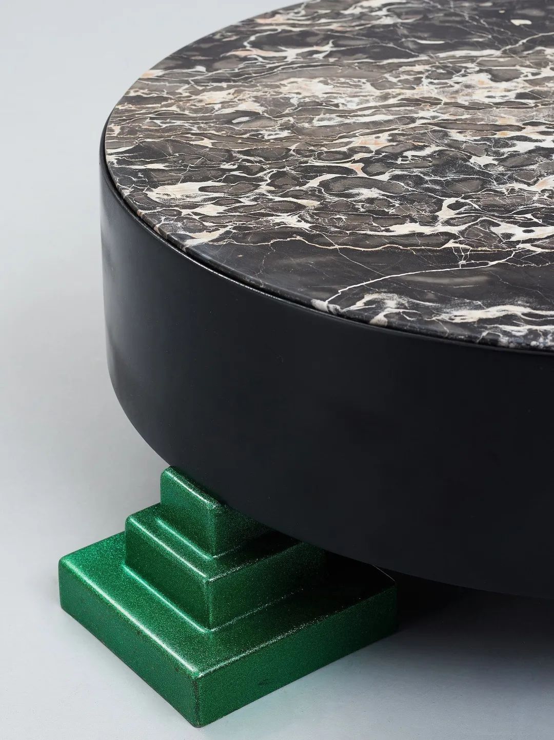 一个儿童游乐场直径为8米,一个儿童游乐场是圆形的