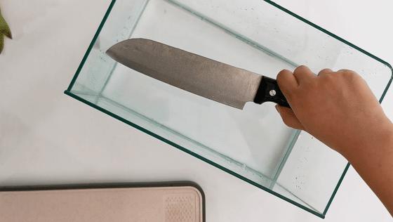 2亿细菌藏身菜板，99%抗菌的变态菜板，不发霉，磨刀磨蒜样样能行