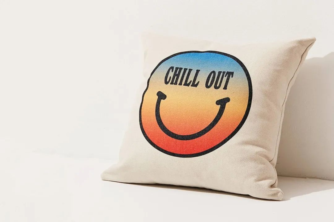 看完这些潮牌单品家居，我家的画风要变了