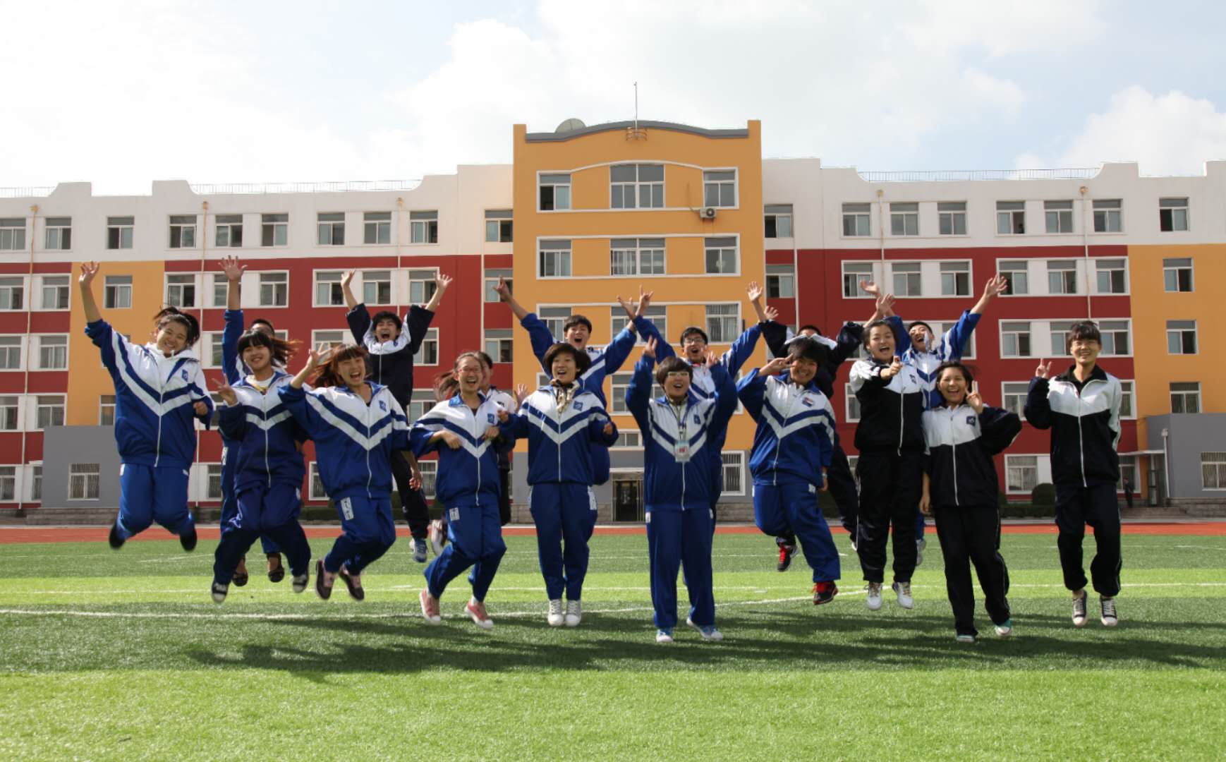 百校之父田家炳评论,百校之父田家炳