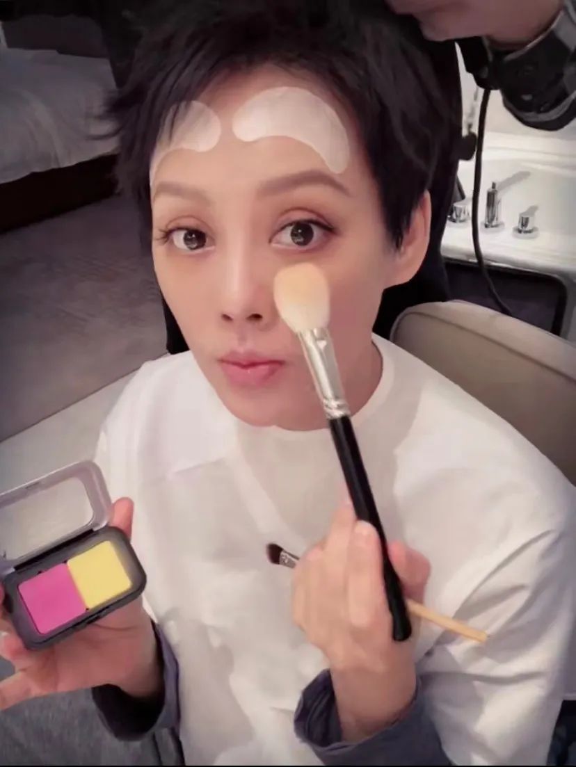 宁静推荐nude色眼影,宁静眼影盘