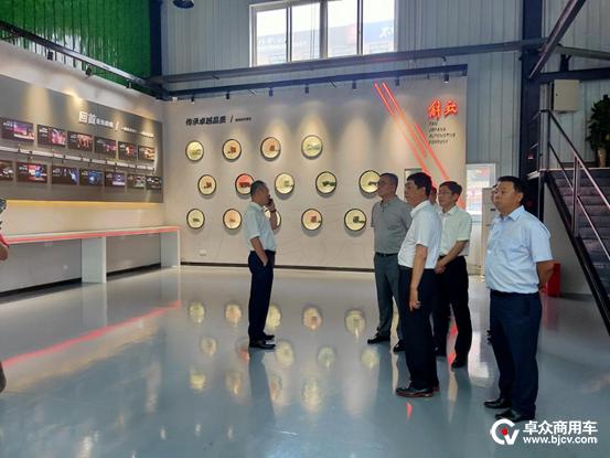 一汽解放领导走近用户,调研乐行无忧成都卡车司机之家