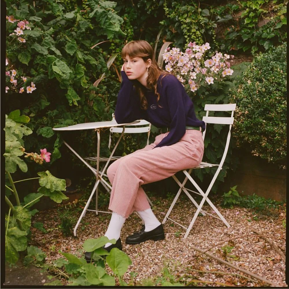 blackpink泫雅摆尾,blackpink全员观看泫雅舞台