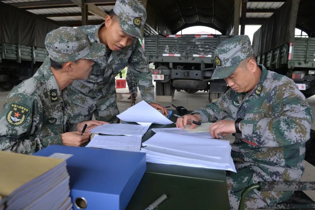 关注｜军车直选驾驶员是如何考试的？图片来了