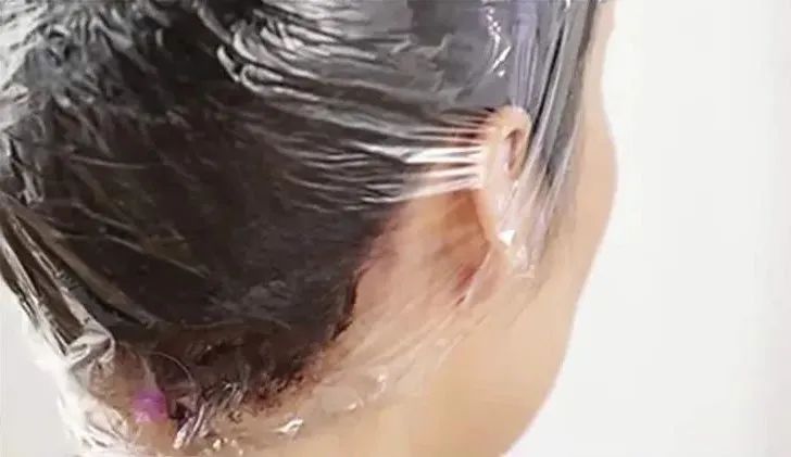 显白发色黄皮夏天,夏天适合染什么发色高级显白