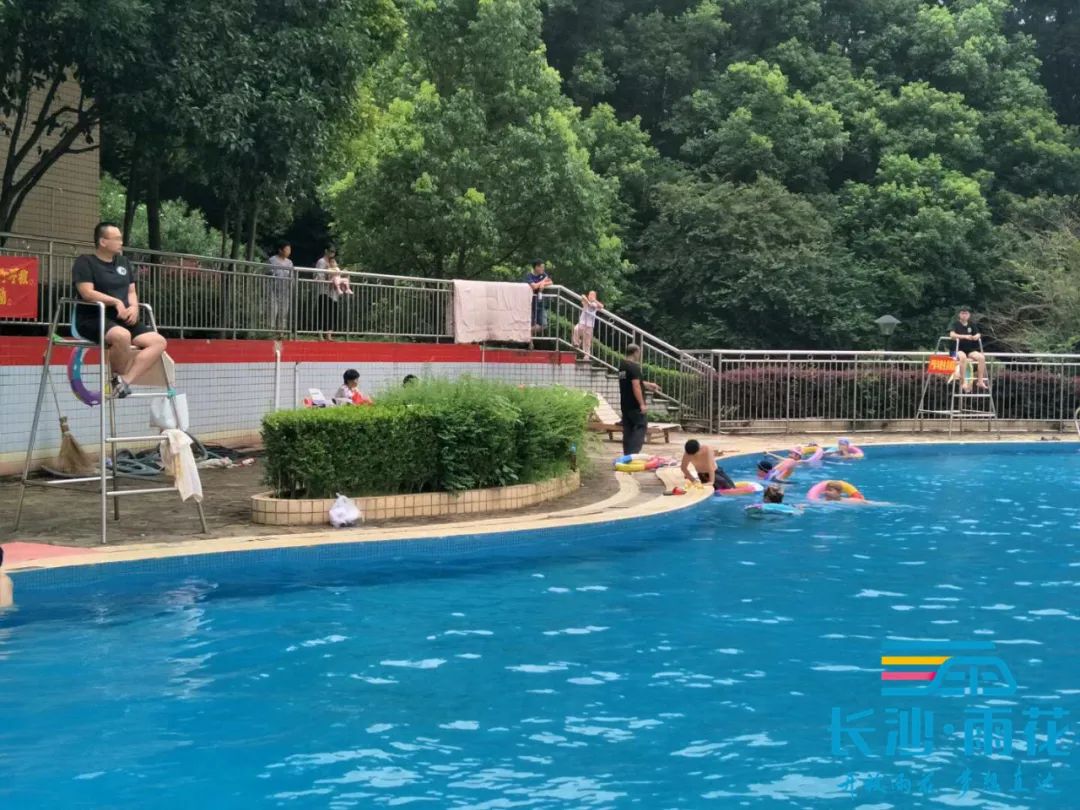 放假哪里有学游泳的地方,放假哪里游泳最好玩