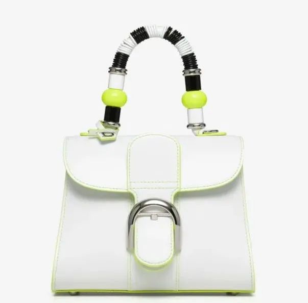 閫涜灏忎紬鍖呭寘,閫涜鎾炲寘