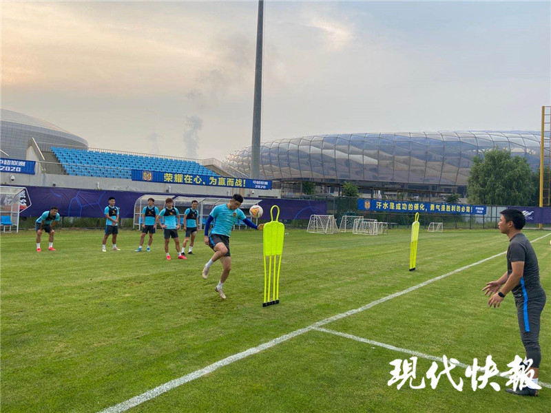 江苏苏宁夺冠球员名单及主教练,江苏苏宁足球队u23队员