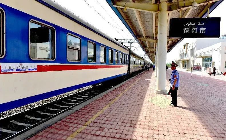 博州精河县夜景,精河县拍艺术照