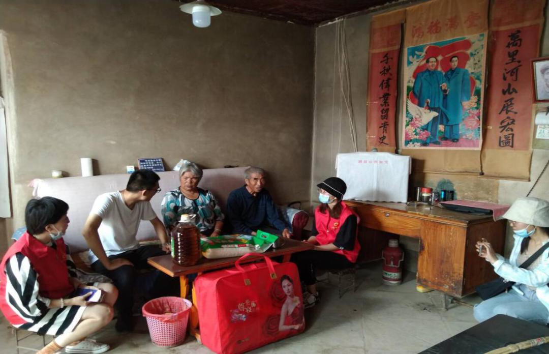 爱心助学心连心,心连心公益校园活动