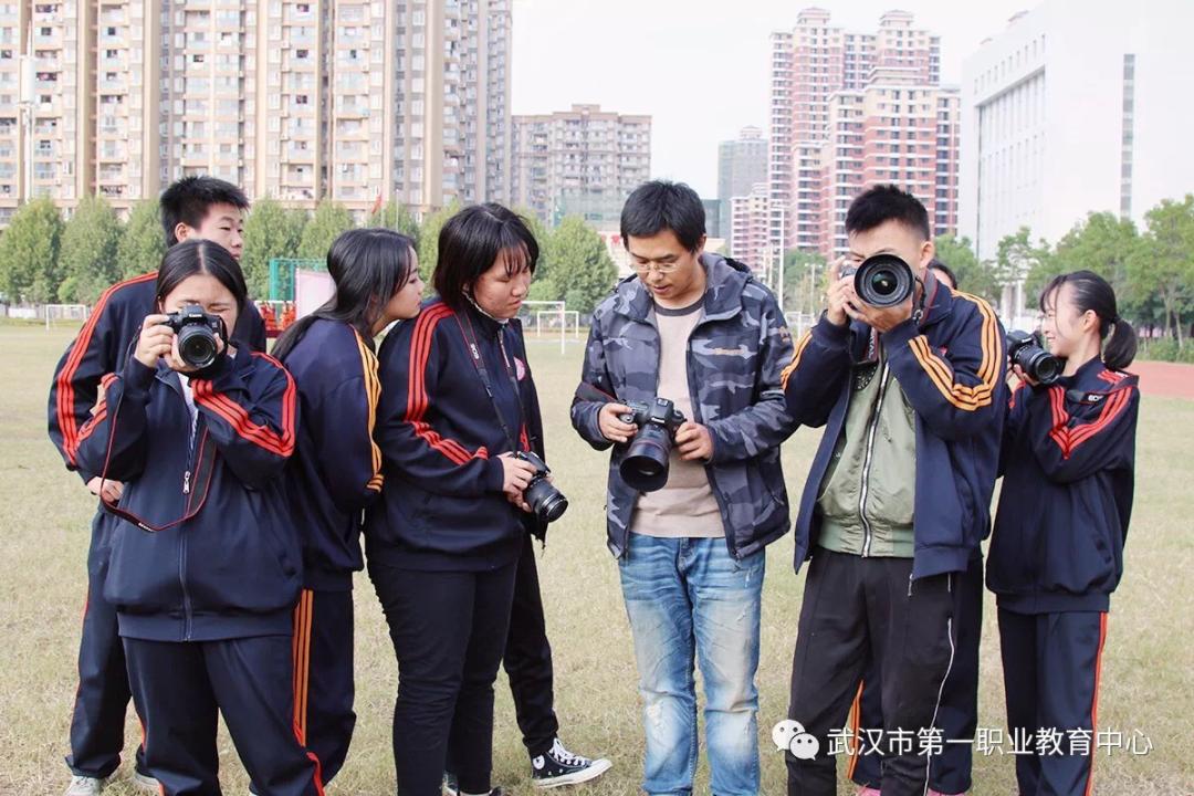 武汉这所学校颜值真高宛如仙境,武汉市学校景象