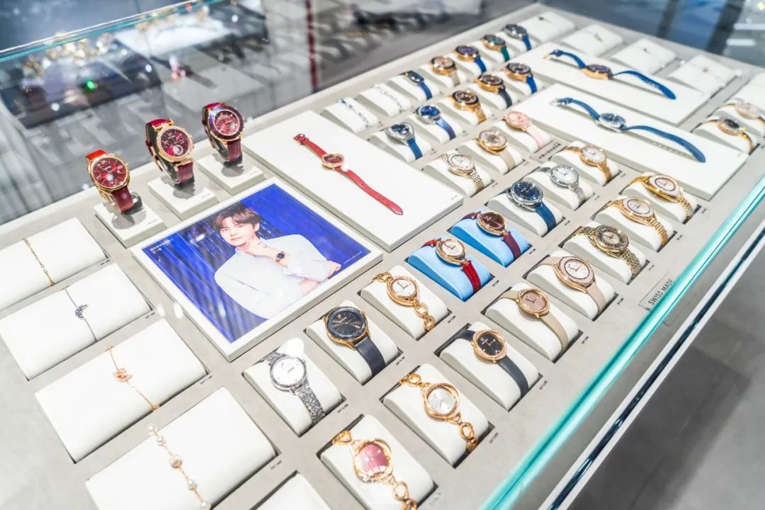 云集多家“顺德首店”的新地标！连西西弗书店、施华洛世奇都来了