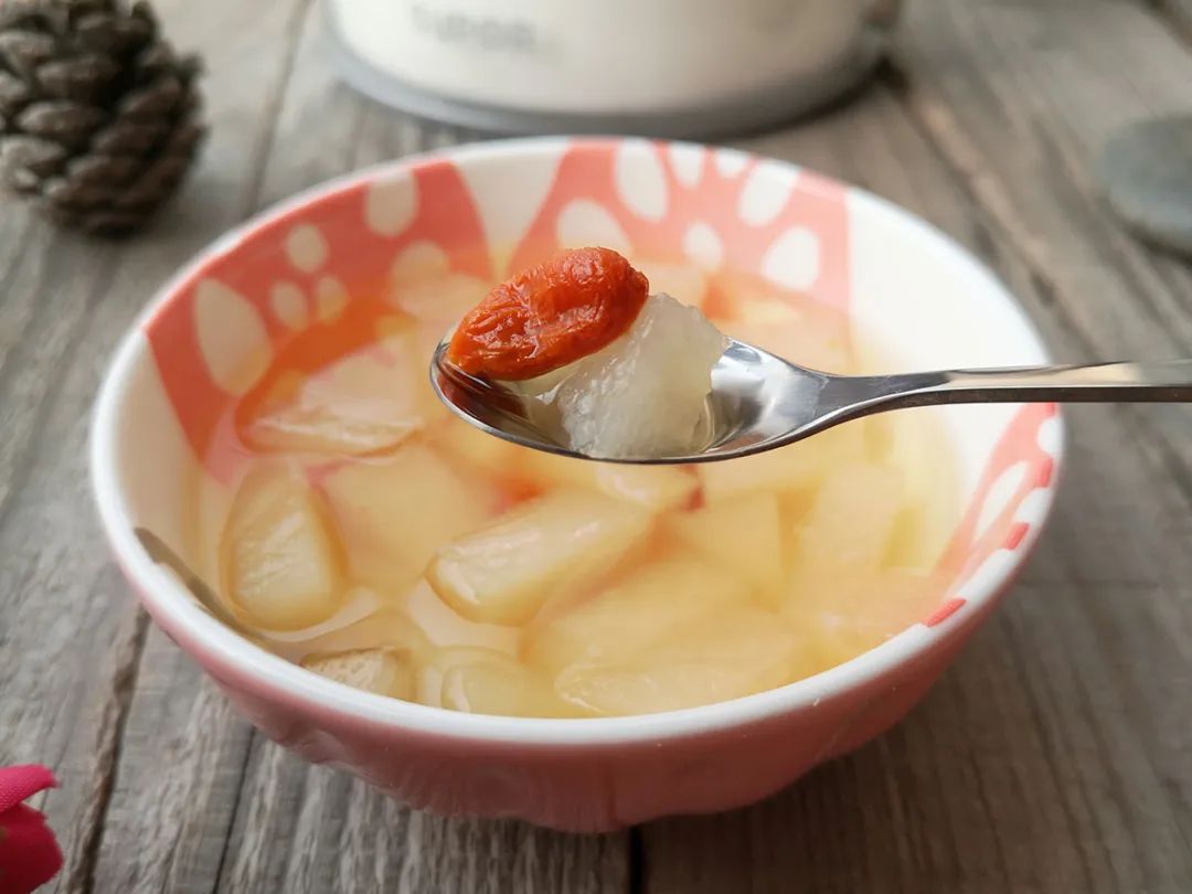 一碗梨汤,秋燥来做一个小吊梨汤